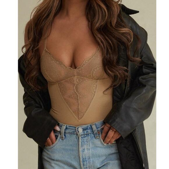 Pinsy Smoothing Lace One Piece Shapewear Bodysuit Beige Sand Women's L NWT - Picture 1 of 11